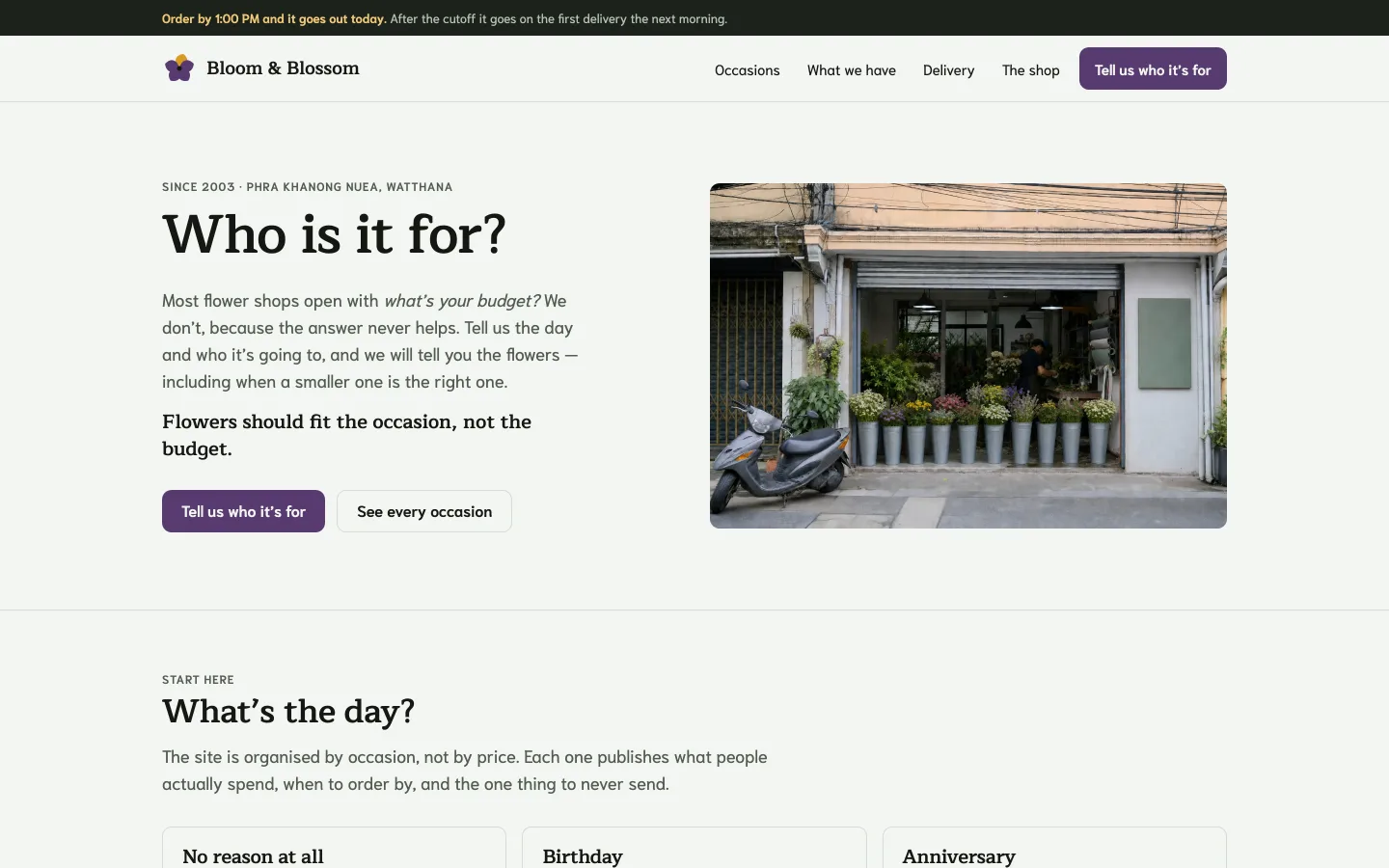 Bloom & Blossom Florist 演示网站，曼谷一家花店的首页，按场合而非价格组织